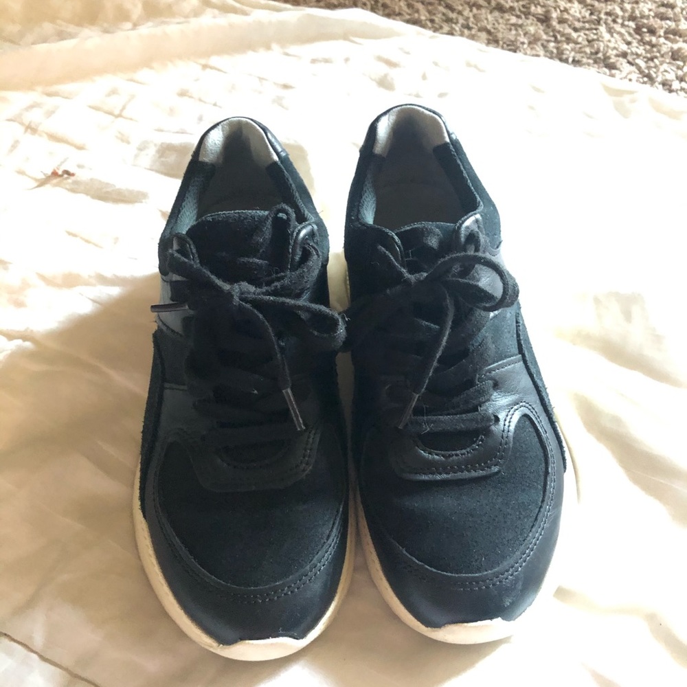 Everlane Black Suede Sneakers Size 6